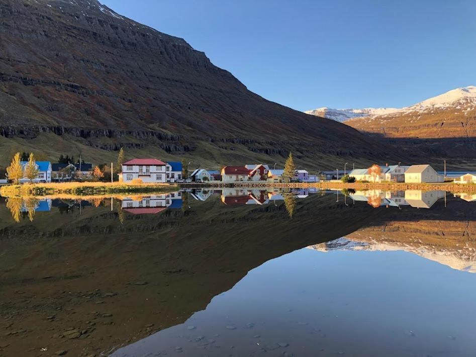 Appartement Nylenda à Seyðisfjörður Extérieur photo